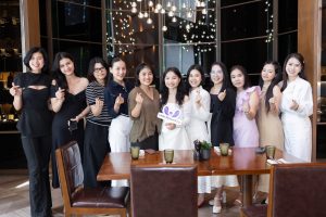 Đừng đi ăn một mình – Vì sự nghiệp không thể một mình